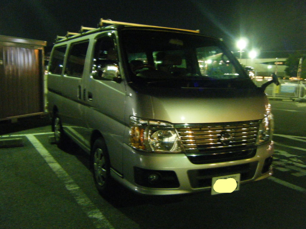 Nissan caravan e25