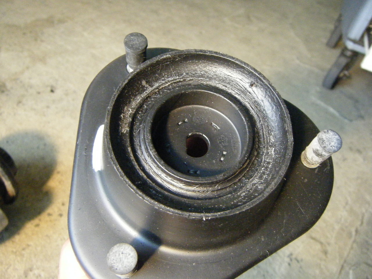 B110サニー B122サニトラ ピロアッパーマウント 日産 サニトラ サニー