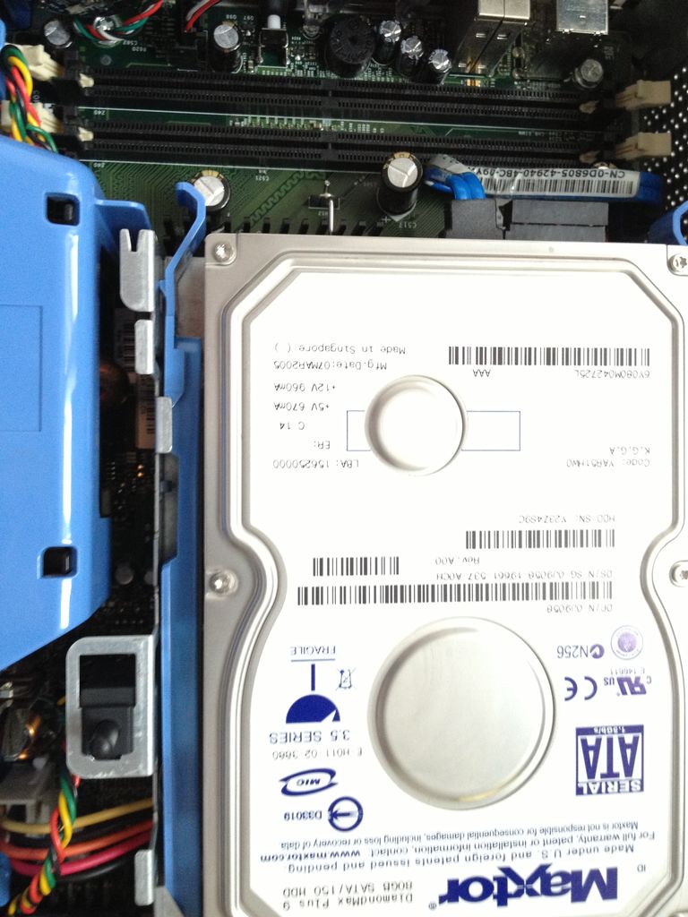 CMOSバッテリ（ボタン電池）の交換 DELL OptiPlex OptiPlex SX280 / GX620 : thatness and  thereness