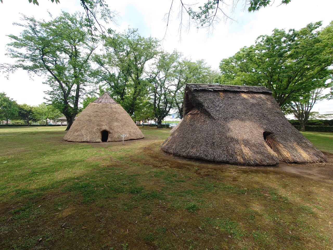 遺跡 縄文時代の竪穴式住居集落が再現されている 炉畑遺跡公園 岐阜県 各務原市 西野靖浩の日記