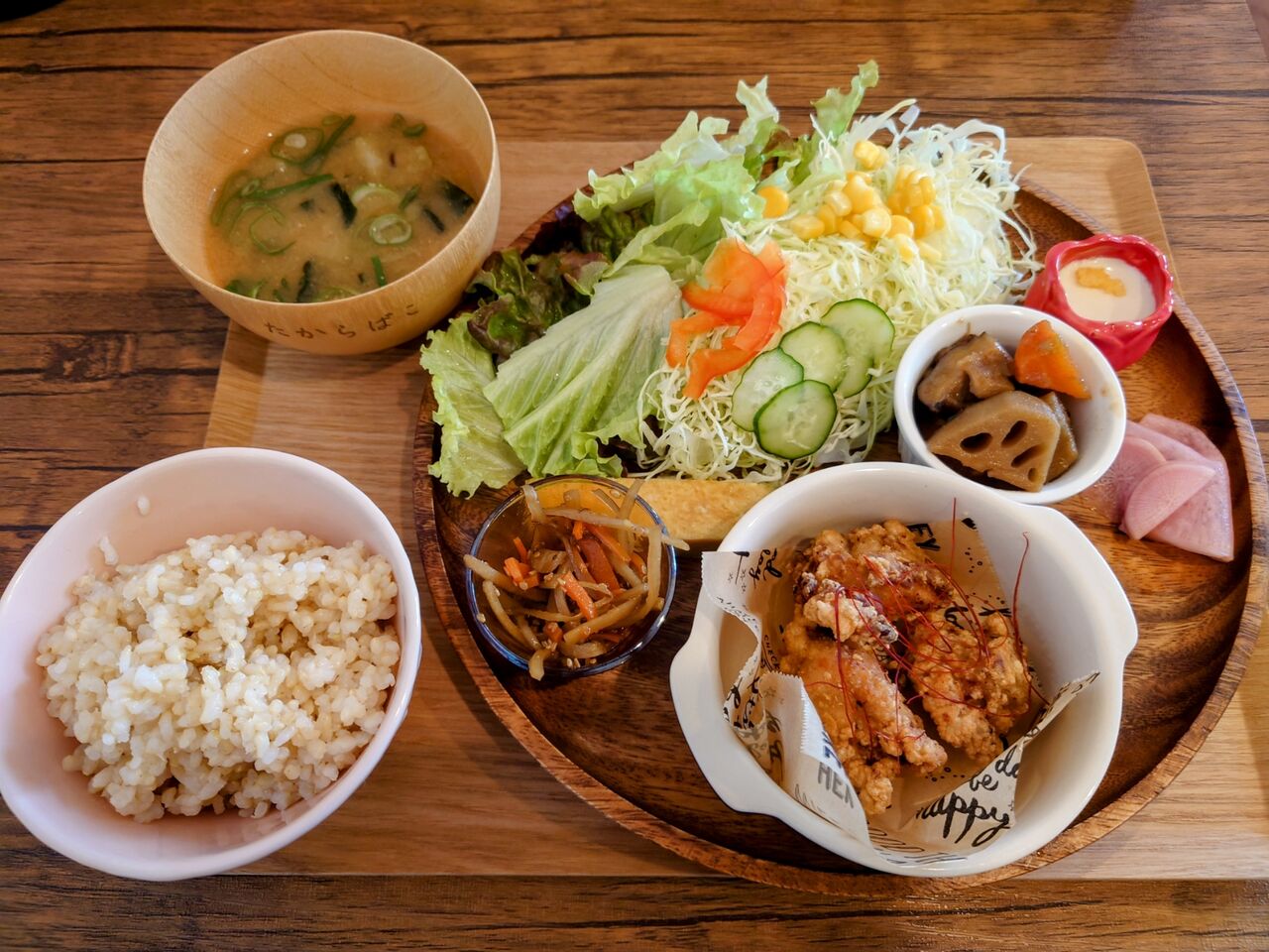 ごはん】美味しい食事と居心地の良いスペース『おうちcafeたから