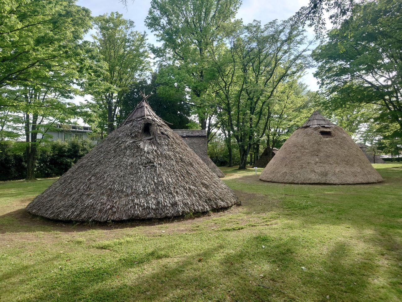 遺跡 縄文時代の竪穴式住居集落が再現されている 炉畑遺跡公園 岐阜県 各務原市 西野靖浩の日記