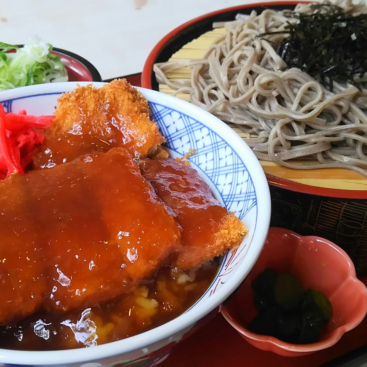 中津川のご当地グルメといえば これだ しょうゆかつ丼 西野靖浩の日記