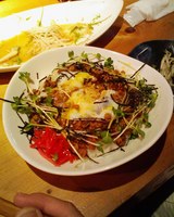 鳥そぼろと温泉たまご丼