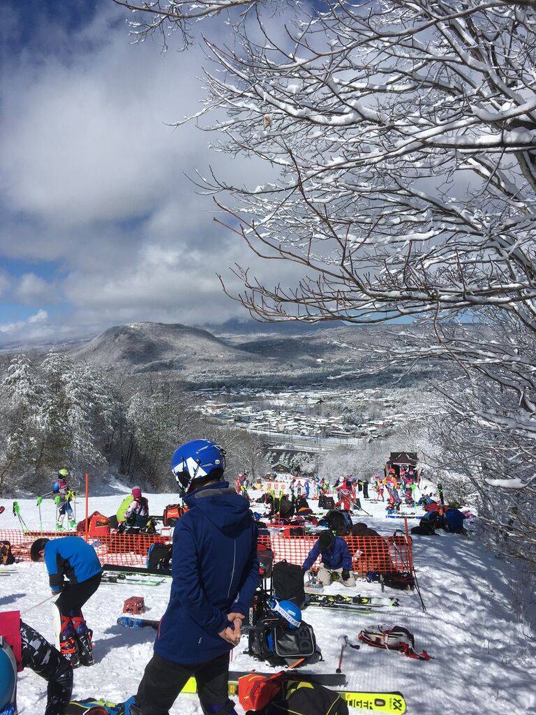 帰ってきた スキーヤーは幌付車の夢をみるか 帰ってきた スキーヤーは幌付車の夢をみるか