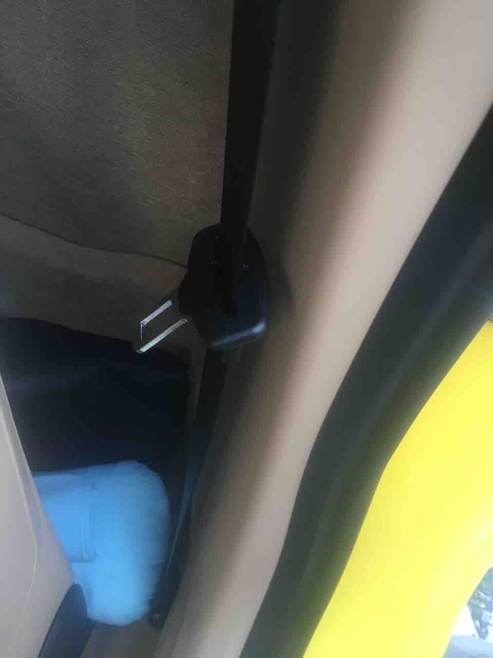 コンコン異音解消 犯人はシートベルトアンカー 帰ってきた スキーヤーは幌付車の夢をみるか コンコン異音解消 犯人はシートベルトアンカー 帰ってきた スキーヤーは幌付車の夢をみるか