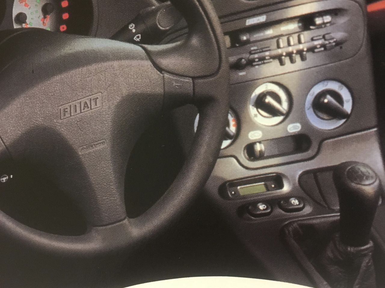 雨の多い季節に気になること マニュアルエアコンとフロントトランクスイッチ 帰ってきた スキーヤーは幌付車の夢をみるか