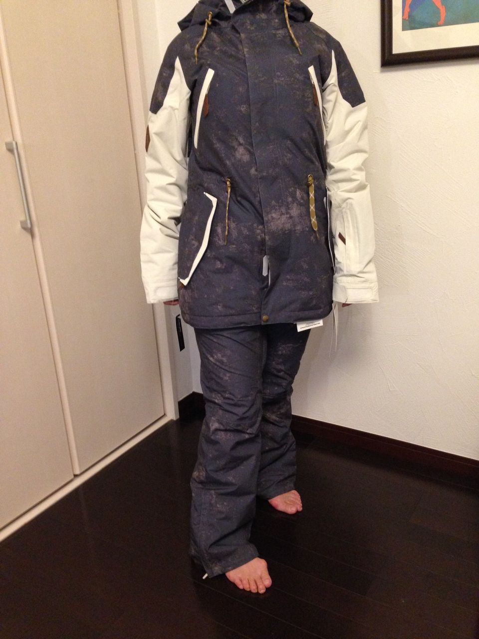 妻のウエアと私のスラ板 帰ってきた スキーヤーは幌付車の夢をみるか 妻のウエアと私のスラ板 帰ってきた スキーヤーは幌付車の夢をみるか