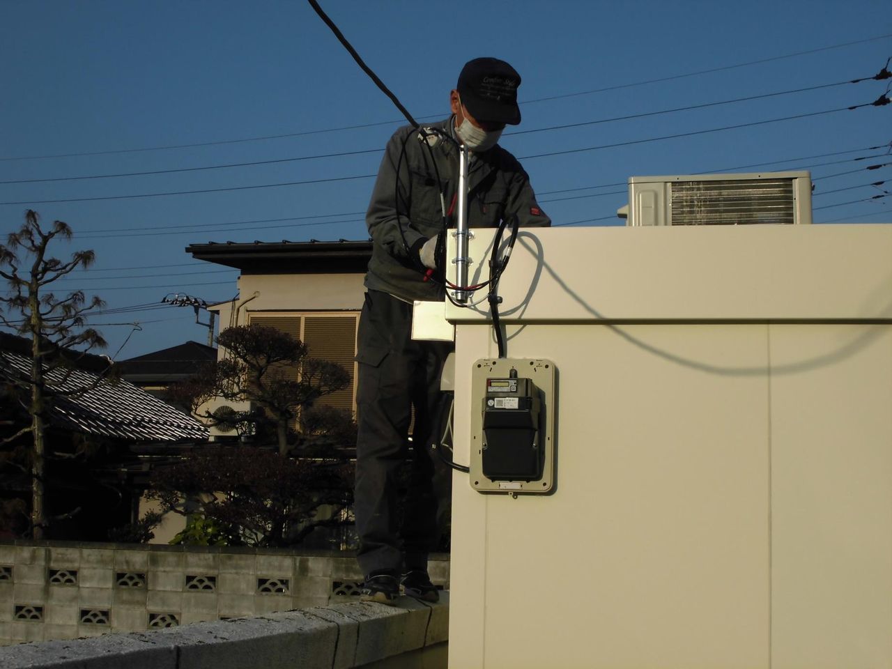 事務所引き込み柱工事 お祭好きの電気屋 岡電のブログ 事務所引き込み柱工事 お祭好きの電気屋 岡電のブログ