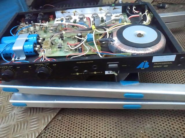 AB社 professional200 アンプ改造修理 : お祭好きの電気屋・岡電のブログ