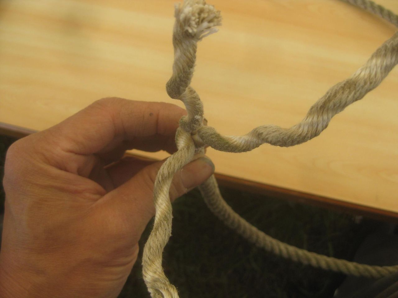 ロープの アイ端末 の作り方 お祭好きの電気屋 岡電のブログ