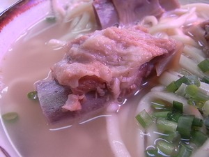 ソーキそばのソーキアップ