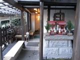 お店の奥へ1