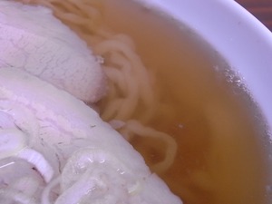 佐野ラーメン らーめん処 匡のスープのアップ