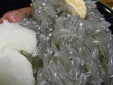 奥様お手製生しらす丼アップ1