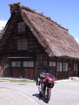 バイクとツーショット02