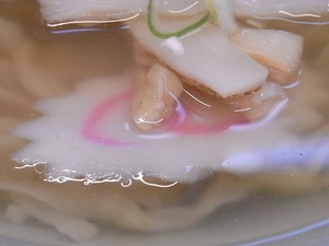 佐野ラーメン らーめん大金ラーメントッピングのなると