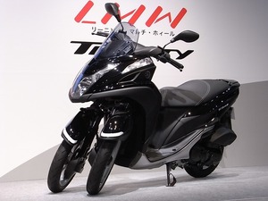 トリシティブラックメタリックX