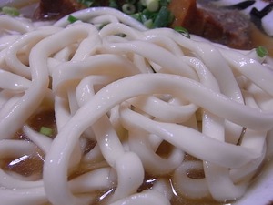 きしもと食堂のそば大の麺アップ