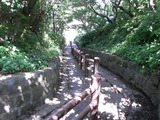 階段国道を下りていく1
