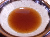 麺つゆを注いだところ
