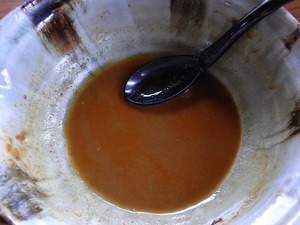 民宿食堂おふくろのカツカレーミックスラーメンのごはんを食べ終えたところ