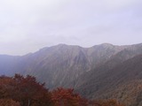 谷川岳の左側