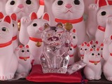 透明な招き猫