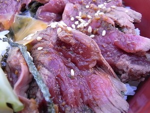 表参道246common omotesanndo sakabaのカンガルー丼 カンガルー肉アップ1