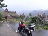 雨のかやぶきの里北村1