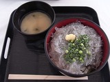 生しらす丼大盛り