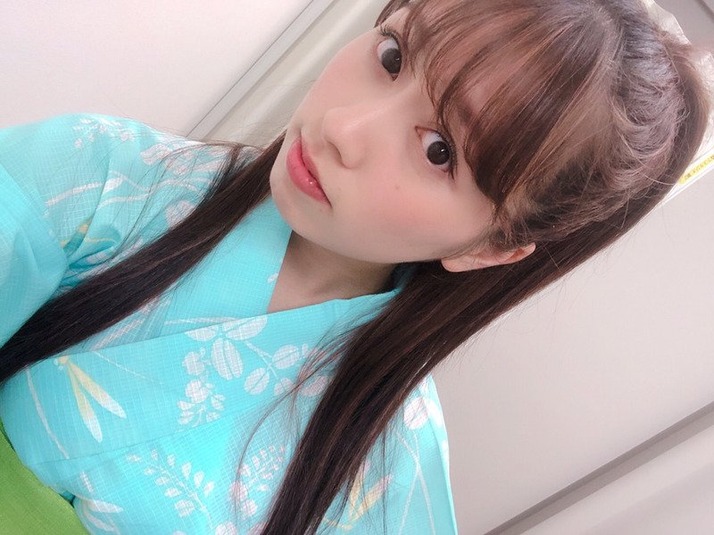 EAJE_IxU4AAiQLF