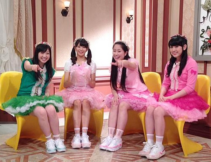 有安杏果 チームわたあめ あたしの音楽 トーク写真公開 フルコーラス生演奏で5曲収録 杏果は気合いの10時前入りでボイトレ ももクロ侍 有安杏果 チームわたあめ あたしの音楽 トーク写真公開 フルコーラス生演奏で5曲収録 杏果は気合いの10時前入りでボイトレ ももクロ侍