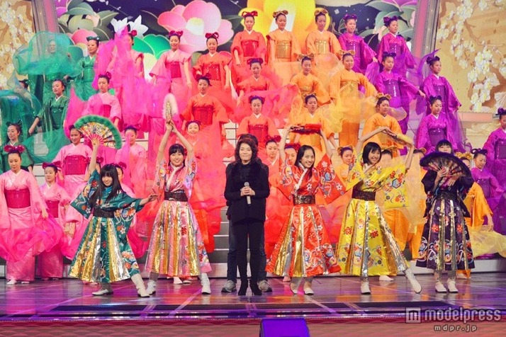 紅白リハ開始 香西かおりさんの曲に乗り艶やかに舞うももクロ 香西 彼女達は 大人の顔つきになってきた しっとり感が出てきた ももクロ侍 紅白リハ開始 香西かおりさんの曲に乗り艶やかに舞うももクロ 香西 彼女達は 大人の顔つきになってきた しっとり感が出てきた ももクロ侍
