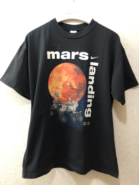 nike mars landing tee