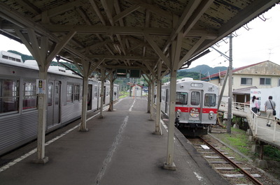 大鰐駅のホーム