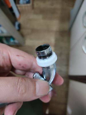 パッキン受けをはめたところ