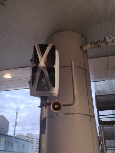 三田駅前交差点信号機工事中