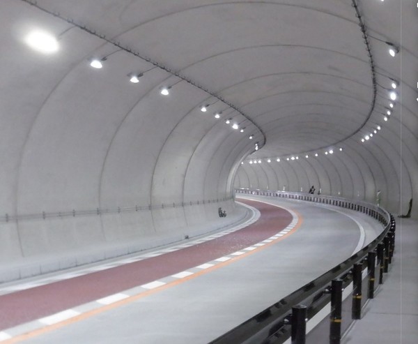 生瀬トンネル 開通