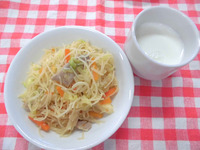 5.22 焼きビーフン 牛乳