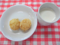 5.19 きなこ団子 牛乳