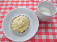 5.21 チーズ蒸しパン 牛乳