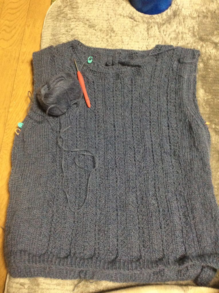 ウイングカラーの透かし柄ベスト あせっちゃんの編み物 浦安なあなあ日常ブログ