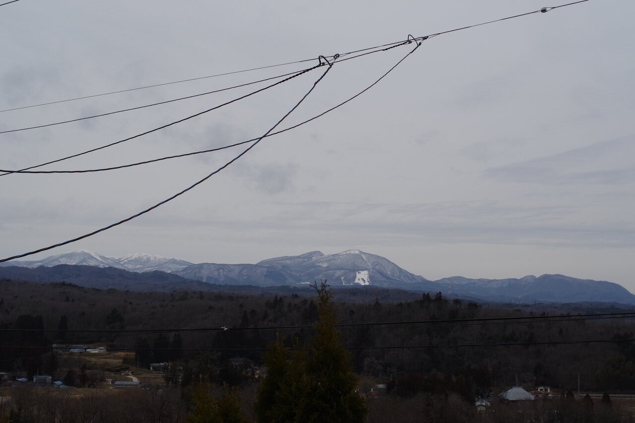 寒々しい空 真冬の寒さに逆戻り 高台からの観天望気