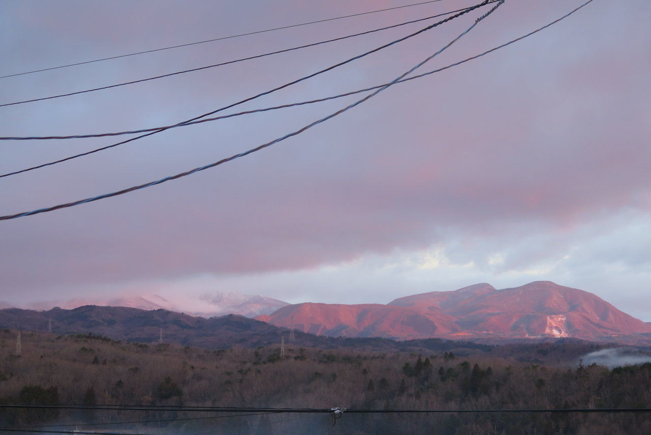 雲が多めのクリスマスの空 高台からの観天望気