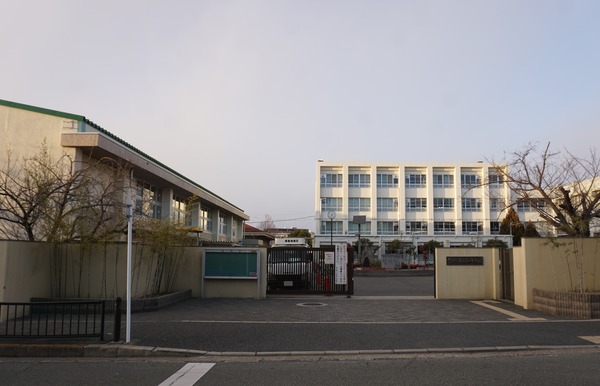 男山二中 体育館-2