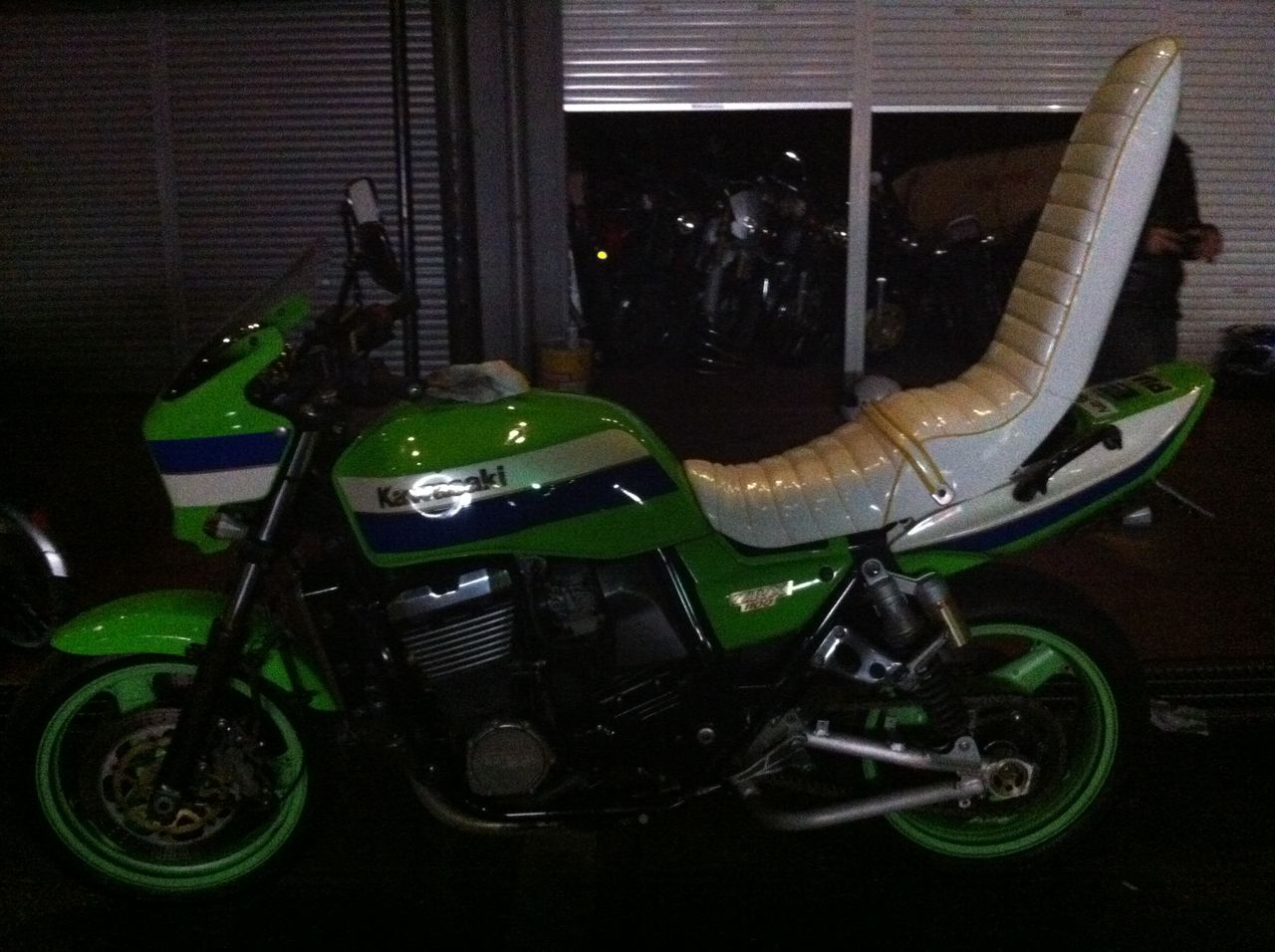 ZRX三段シート 販売済み Kawasaki ZRX400 三段シート※シートのみ販売