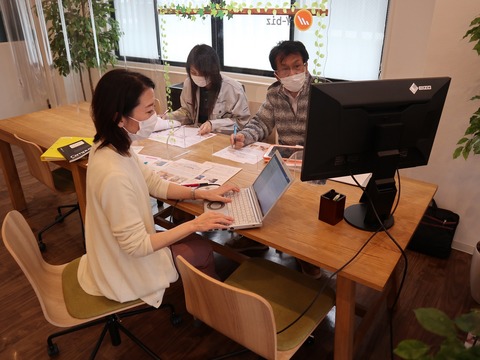 西建さん相談風景1