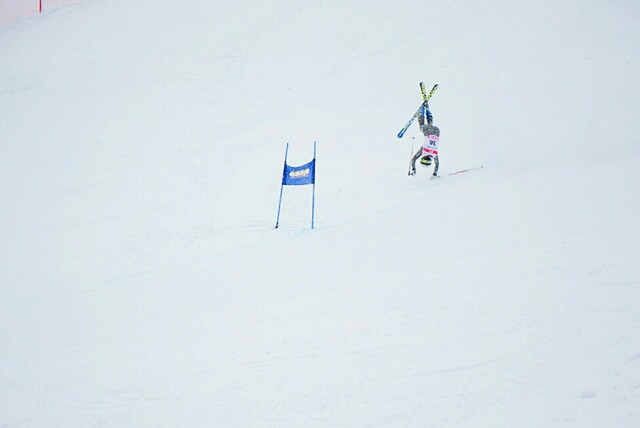 DF73E095-CF49-4BF5-B2A9-98CD4C45929E