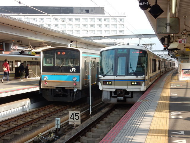 阪和線 関西線 電車 方向幕 日根野 鳳 王寺 奈良 JR 国鉄 225系の謎（2019年春旅行②） : 横浜市立大学鉄道研究部のブログ